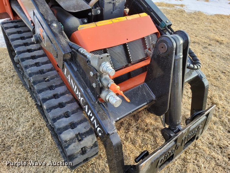image for item IE9503 2013 Ditch Witch SK755  compact utility loader