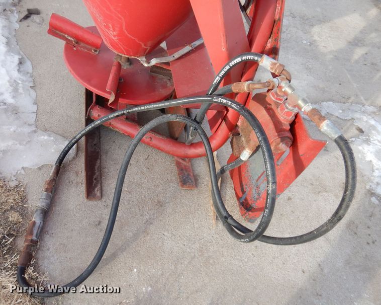 image for item IE9517 Agrex 500 skid steer spreader