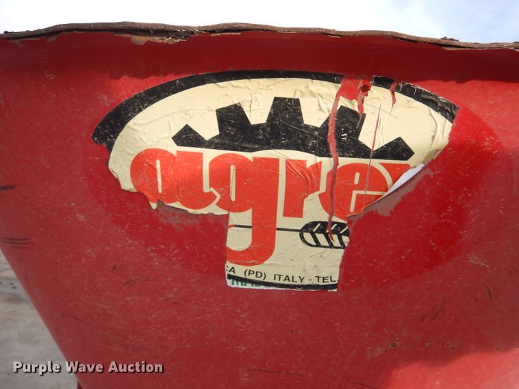 image for item IE9517 Agrex 500 skid steer spreader