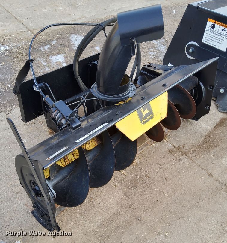 image for item IE9520 John Deere E060  46" W compact utility loader snow blower