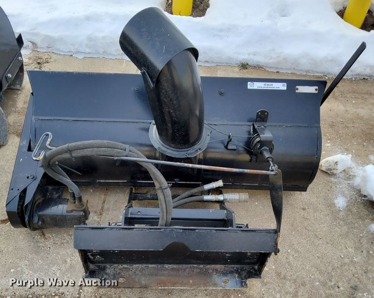 image for item IE9520 John Deere E060  46" W compact utility loader snow blower