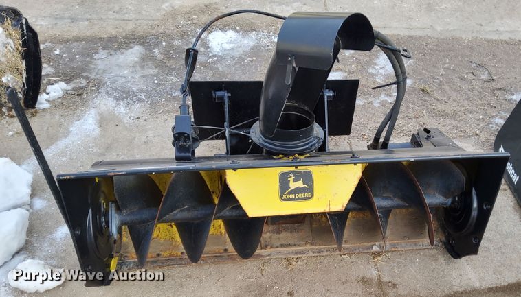 image for item IE9520 John Deere E060  46" W compact utility loader snow blower