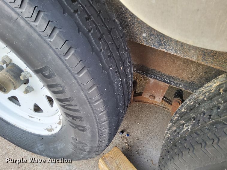 image for item IE9523 2016 Lark United  enclosed cargo trailer