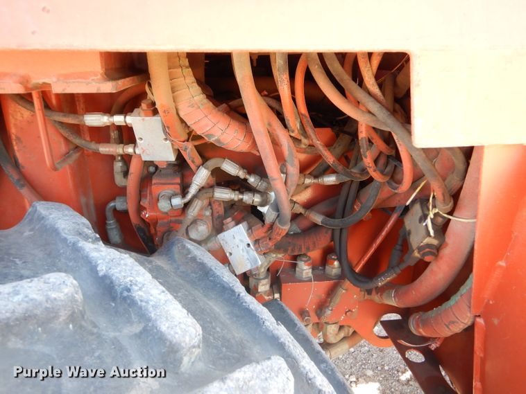 image for item IE9566 1999 Ditch Witch 7610  trencher