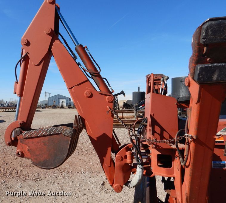 image for item IE9566 1999 Ditch Witch 7610  trencher