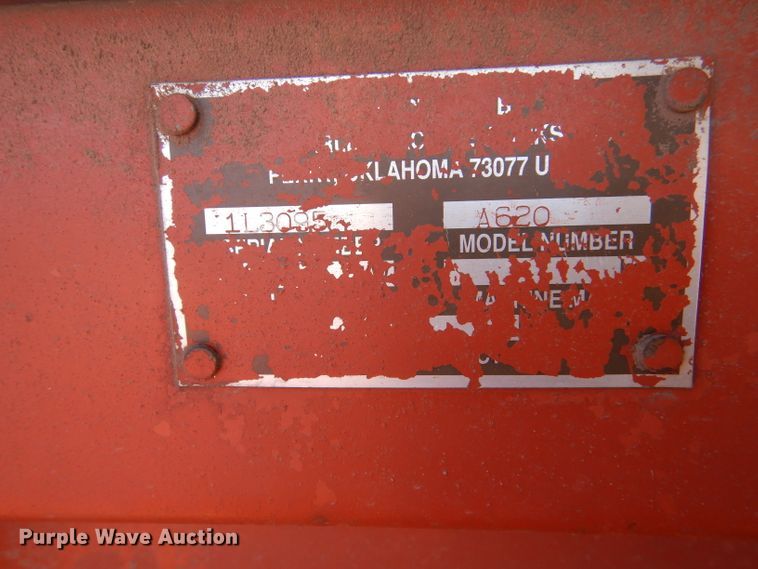 image for item IE9566 1999 Ditch Witch 7610  trencher