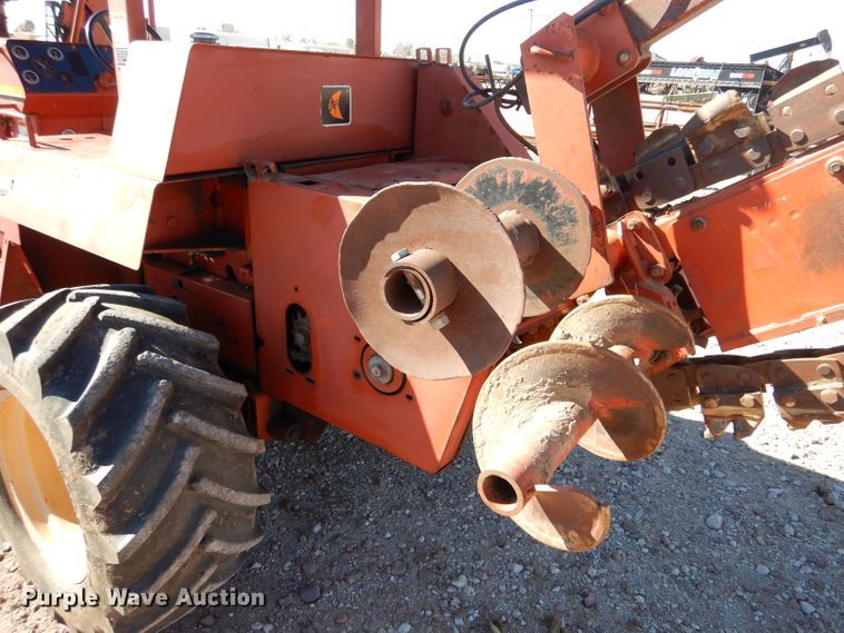 image for item IE9566 1999 Ditch Witch 7610  trencher