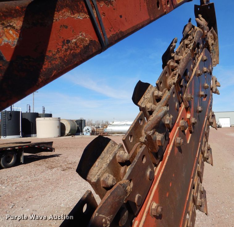 image for item IE9566 1999 Ditch Witch 7610  trencher