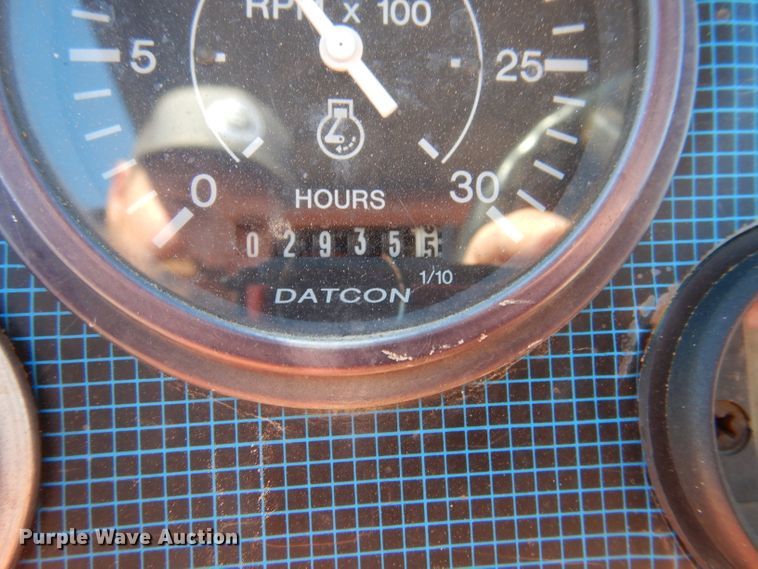 image for item IE9566 1999 Ditch Witch 7610  trencher