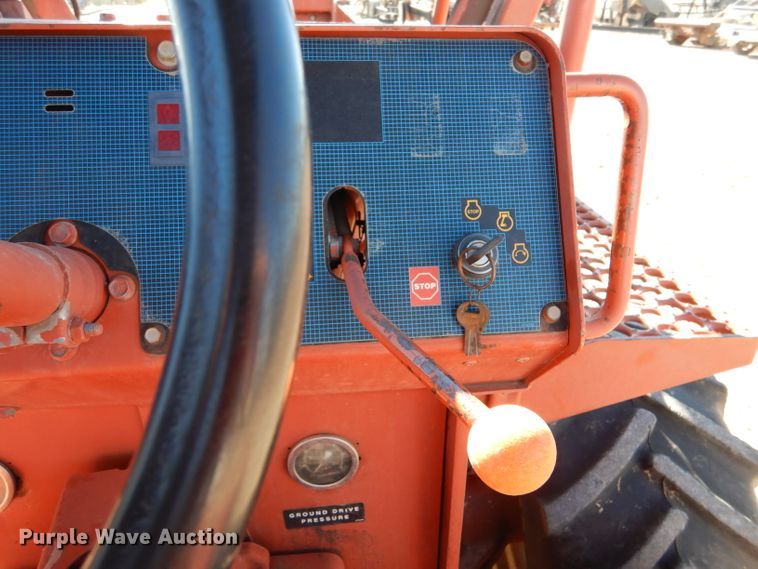 image for item IE9566 1999 Ditch Witch 7610  trencher