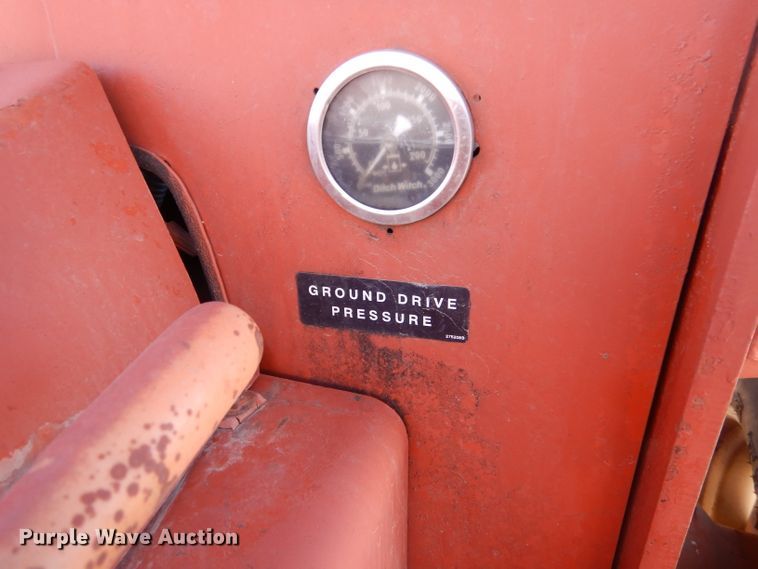 image for item IE9566 1999 Ditch Witch 7610  trencher