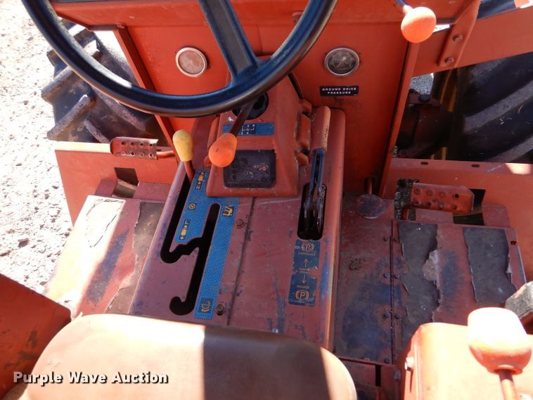 image for item IE9566 1999 Ditch Witch 7610  trencher