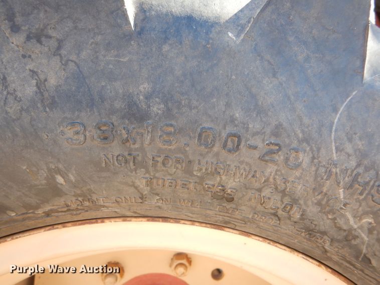 image for item IE9566 1999 Ditch Witch 7610  trencher