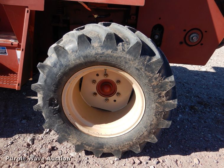 image for item IE9566 1999 Ditch Witch 7610  trencher