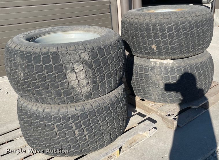 image for item IJ9640 (4) 41/18LLx22.5 tires and wheels