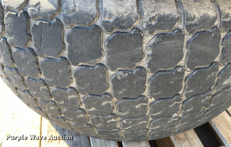 image for item IJ9640 (4) 41/18LLx22.5 tires and wheels