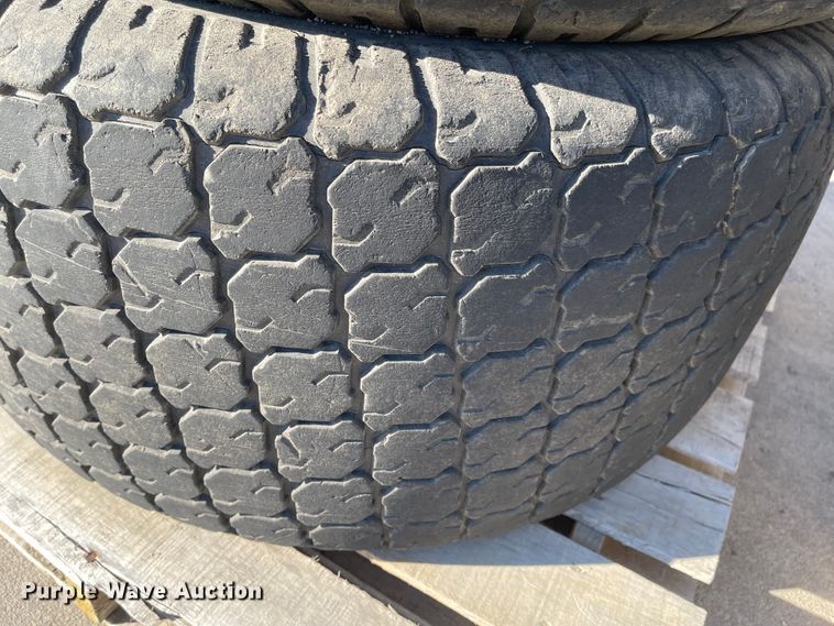 image for item IJ9640 (4) 41/18LLx22.5 tires and wheels