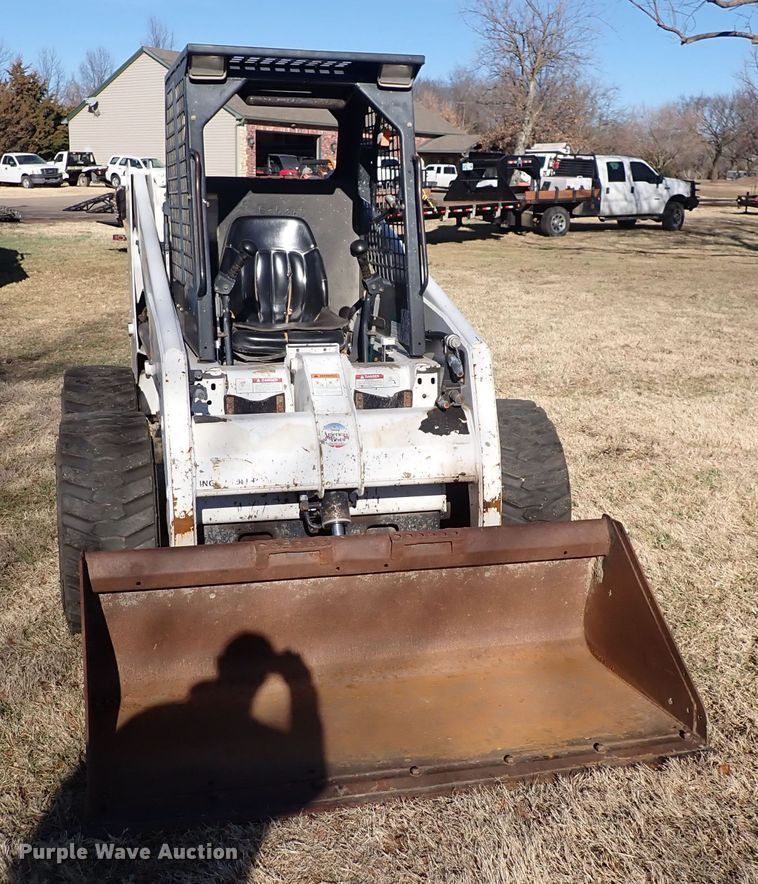 image for item IN9049 1997 Bobcat 863H  skid steer loader