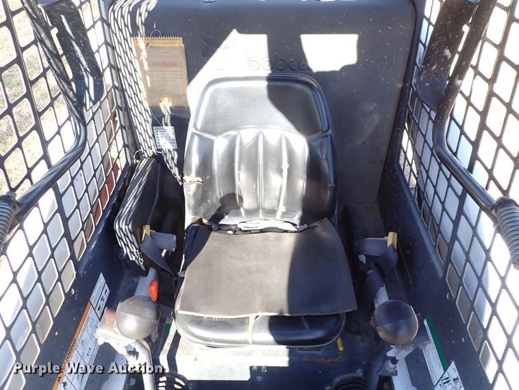 image for item IN9049 1997 Bobcat 863H  skid steer loader