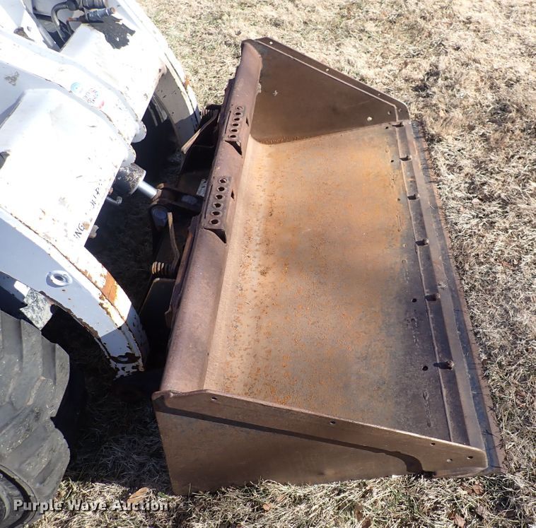 image for item IN9049 1997 Bobcat 863H  skid steer loader