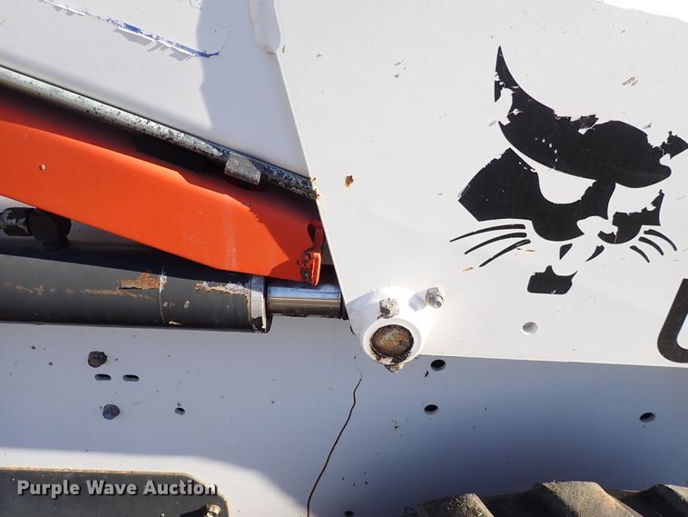 image for item IN9049 1997 Bobcat 863H  skid steer loader