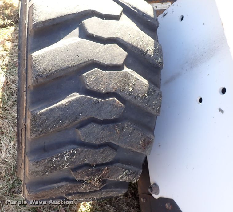 image for item IN9049 1997 Bobcat 863H  skid steer loader