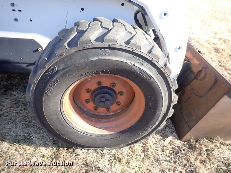 image for item IN9049 1997 Bobcat 863H  skid steer loader