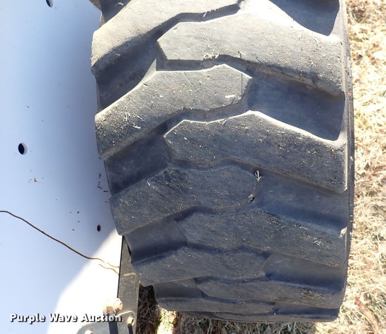 image for item IN9049 1997 Bobcat 863H  skid steer loader