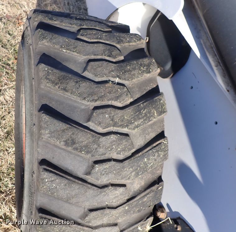 image for item IN9049 1997 Bobcat 863H  skid steer loader