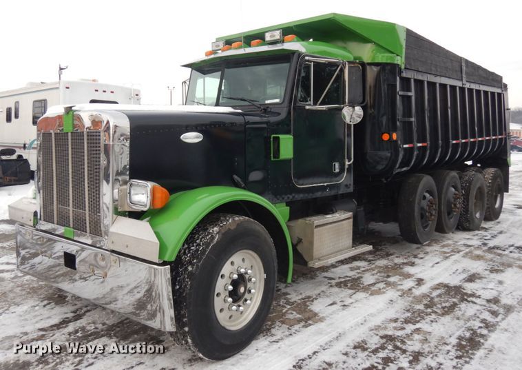 image for item IO9667 1994 Peterbilt 357  dump truck