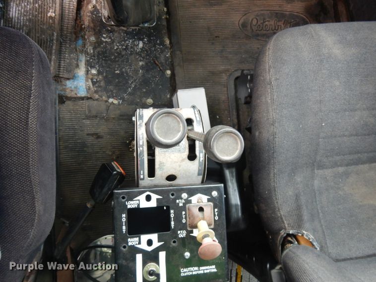 image for item IO9667 1994 Peterbilt 357  dump truck