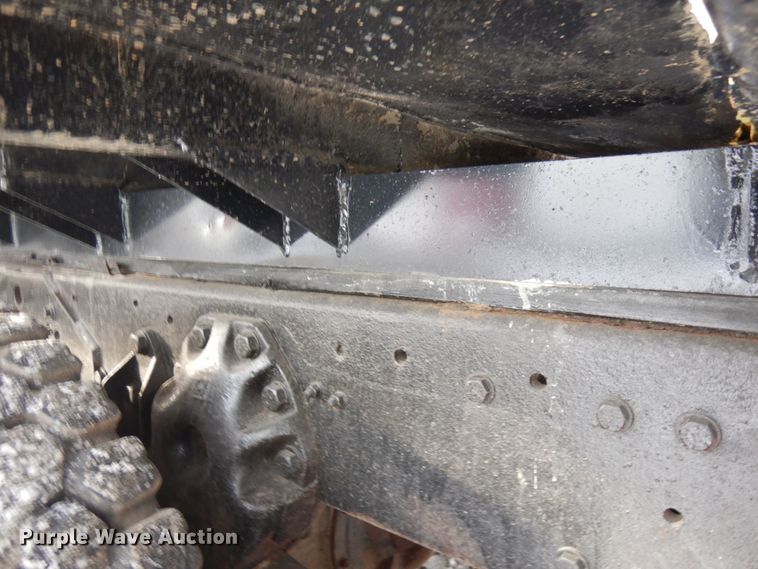 image for item IO9667 1994 Peterbilt 357  dump truck