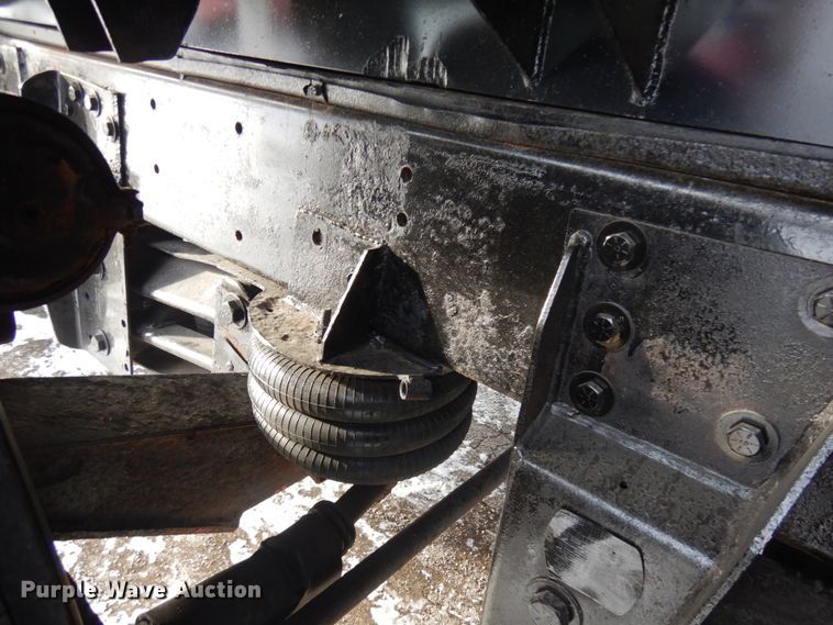 image for item IO9667 1994 Peterbilt 357  dump truck