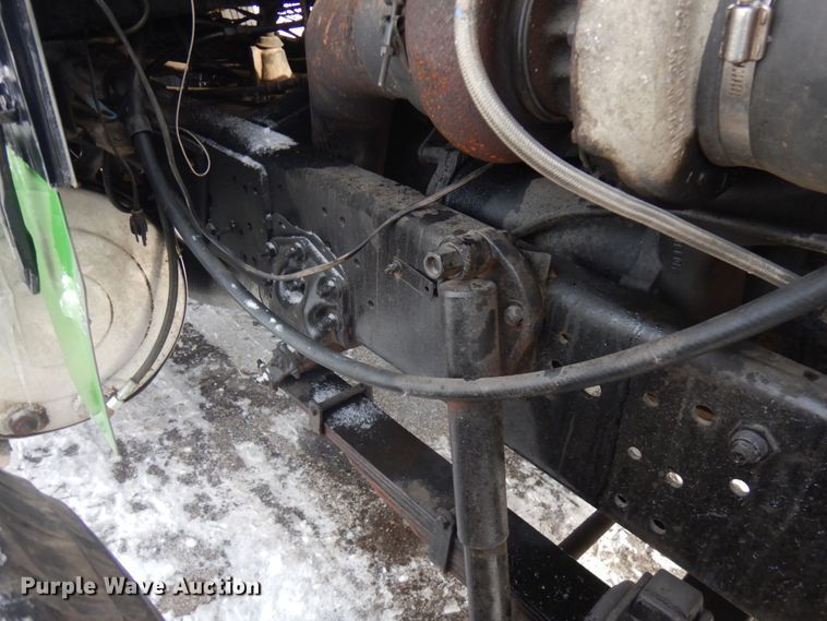 image for item IO9667 1994 Peterbilt 357  dump truck