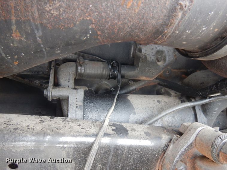 image for item IO9667 1994 Peterbilt 357  dump truck