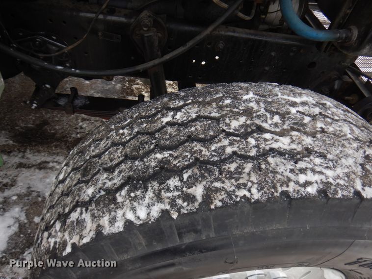 image for item IO9667 1994 Peterbilt 357  dump truck