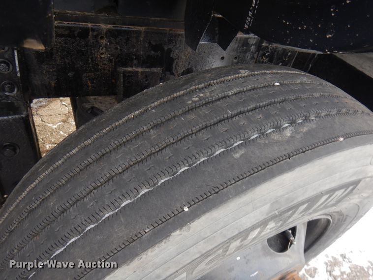 image for item IO9667 1994 Peterbilt 357  dump truck