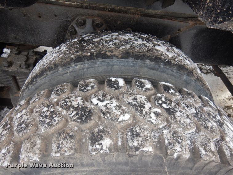 image for item IO9667 1994 Peterbilt 357  dump truck