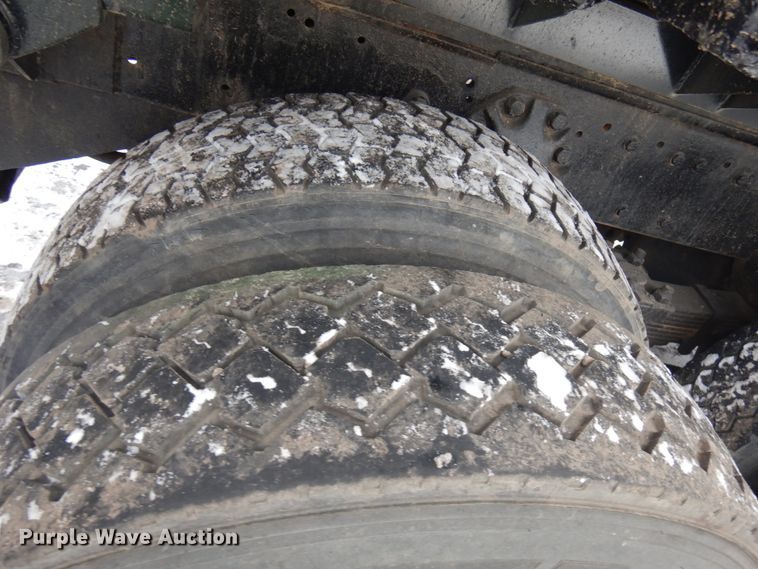 image for item IO9667 1994 Peterbilt 357  dump truck