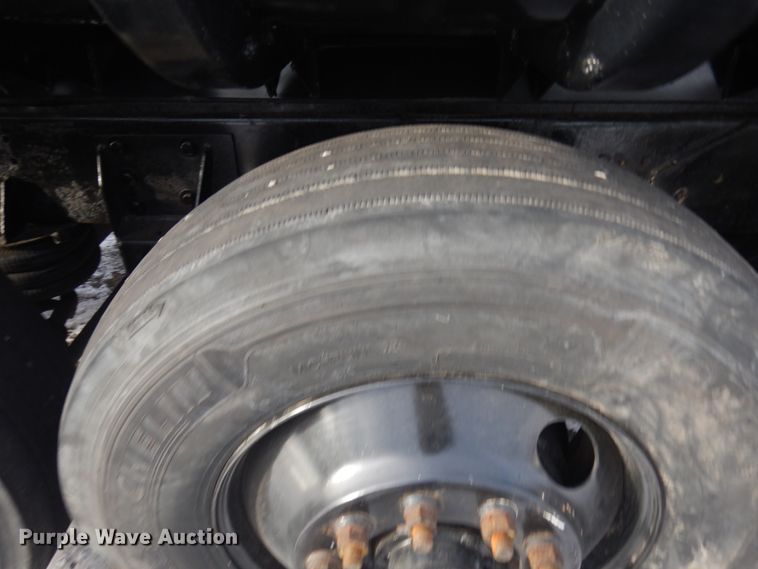 image for item IO9667 1994 Peterbilt 357  dump truck