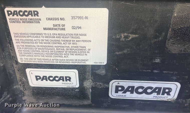 image for item IO9667 1994 Peterbilt 357  dump truck