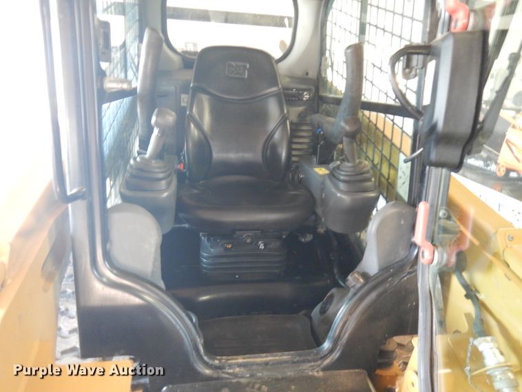 image for item IO9677 2017 Caterpillar 259D  tracked skid steer loader