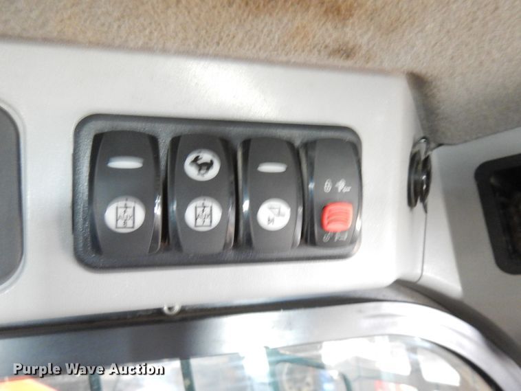 image for item IO9677 2017 Caterpillar 259D  tracked skid steer loader