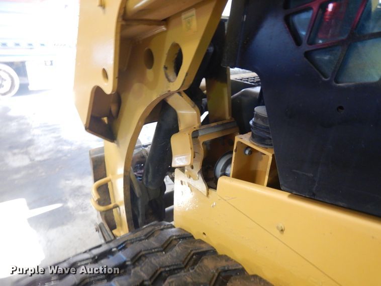 image for item IO9677 2017 Caterpillar 259D  tracked skid steer loader