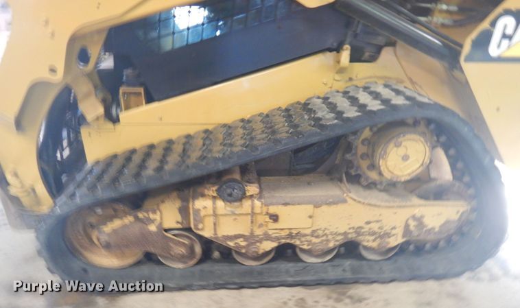 image for item IO9677 2017 Caterpillar 259D  tracked skid steer loader