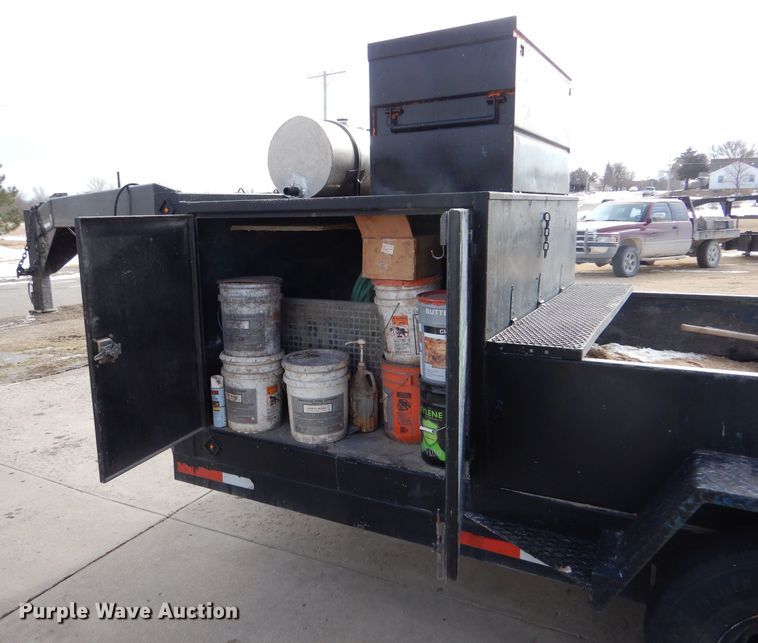 image for item IV9977 2003 Concrete Edge  curb equipment trailer