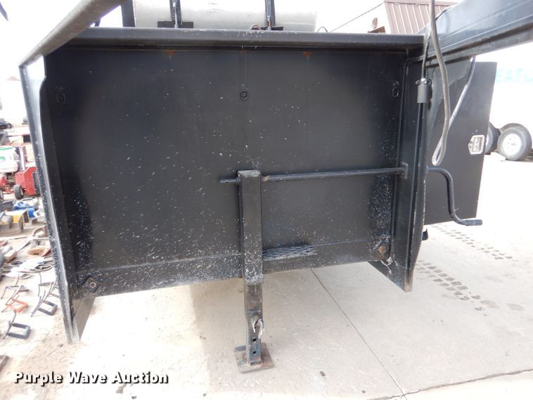 image for item IV9977 2003 Concrete Edge  curb equipment trailer
