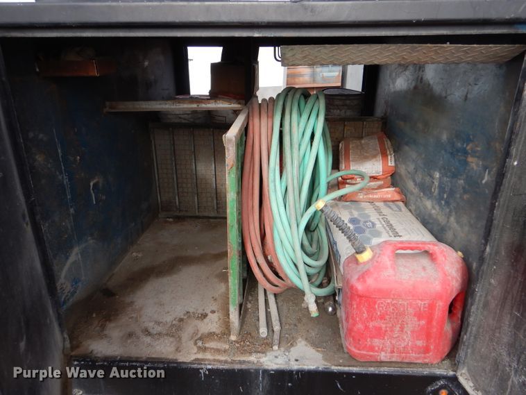 image for item IV9977 2003 Concrete Edge  curb equipment trailer