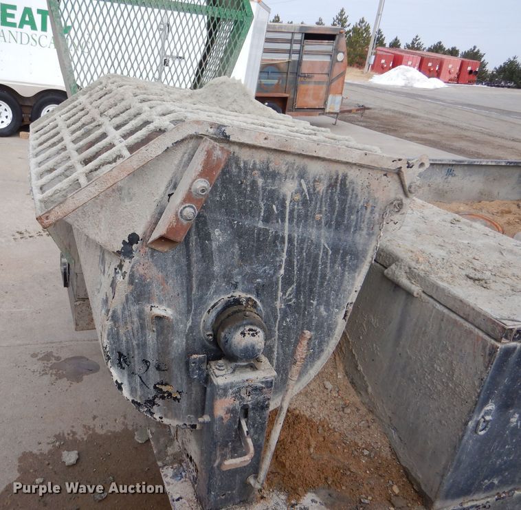 image for item IV9977 2003 Concrete Edge  curb equipment trailer