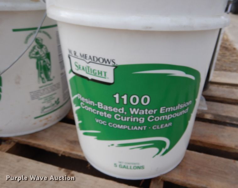 image for item IV9977 2003 Concrete Edge  curb equipment trailer